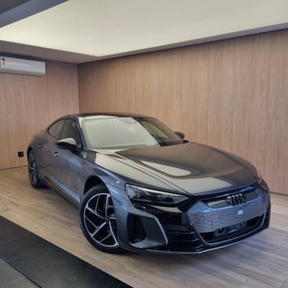 AUDI E-TRON GT 2023