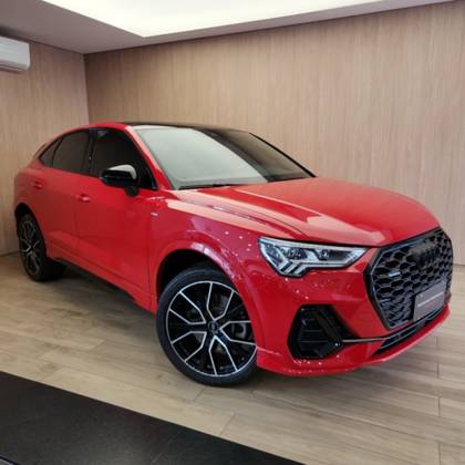 AUDI Q3 2024