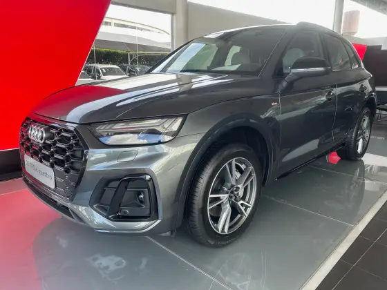 AUDI Q5 2024