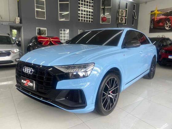 AUDI Q8 2022