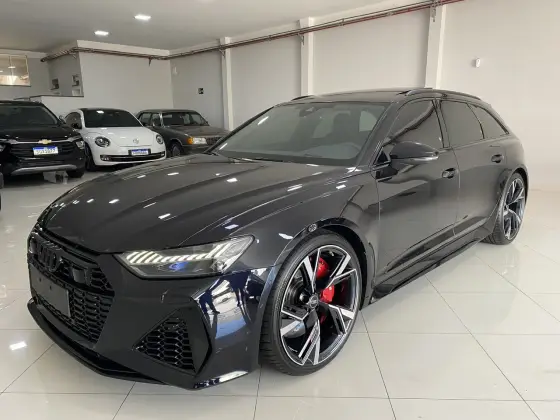AUDI RS6 2024