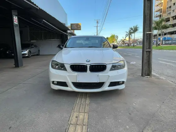 BMW 318i 2012