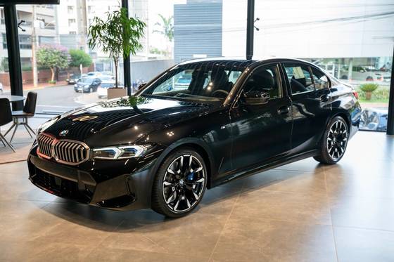 BMW 320i 2025