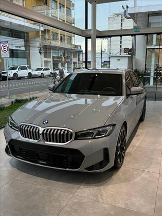 BMW 320i 2025