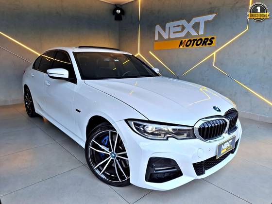 BMW 330e 2022