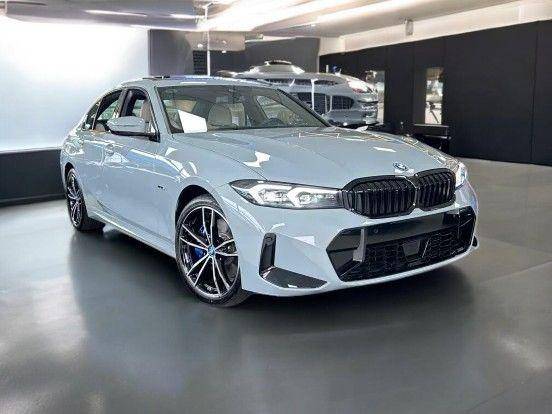 BMW 330e 2024