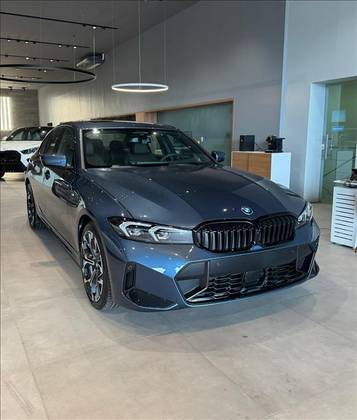 BMW 330e 2025