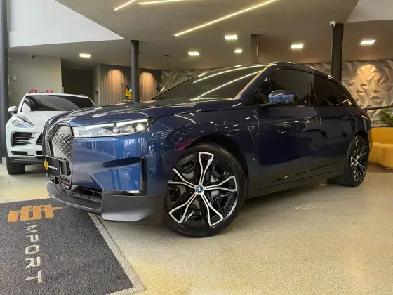 BMW iX 2023