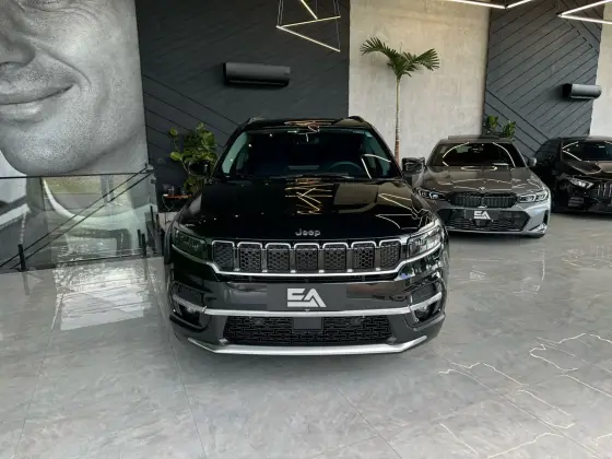 JEEP COMMANDER 2024