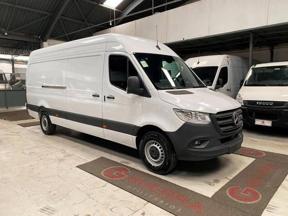 MERCEDES-BENZ SPRINTER 2025