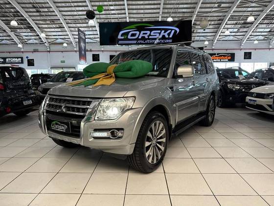 MITSUBISHI PAJERO FULL 2020