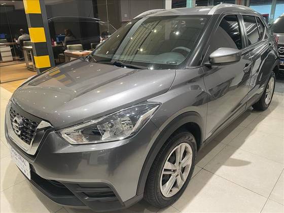NISSAN KICKS 2018