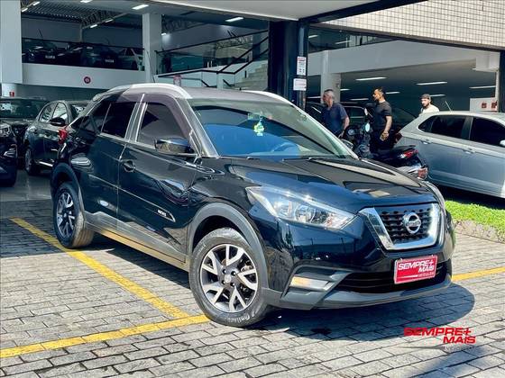 NISSAN KICKS 2018