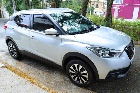 NISSAN KICKS 2020