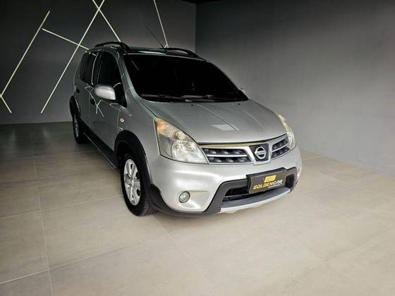 NISSAN LIVINA 2012