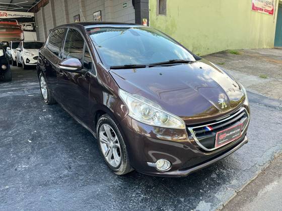 PEUGEOT 208 2014
