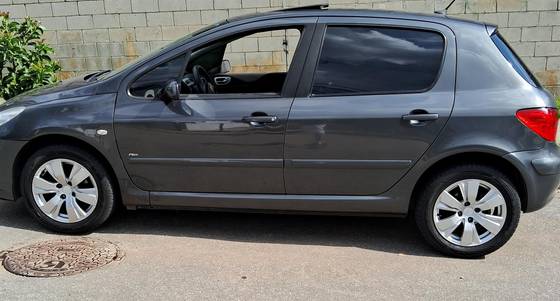 PEUGEOT 307 2012