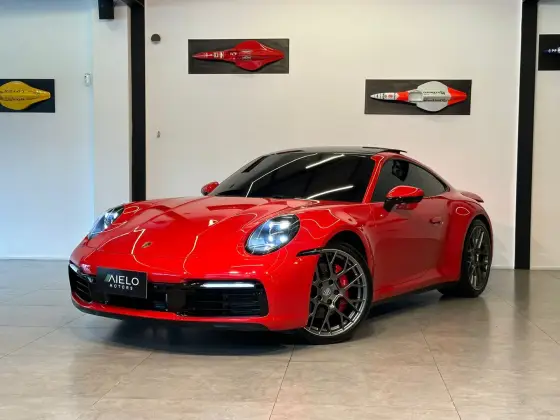 PORSCHE 911 2021