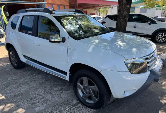 RENAULT DUSTER 2014