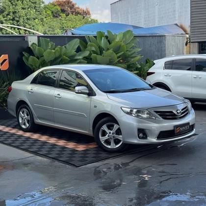 TOYOTA COROLLA 2013