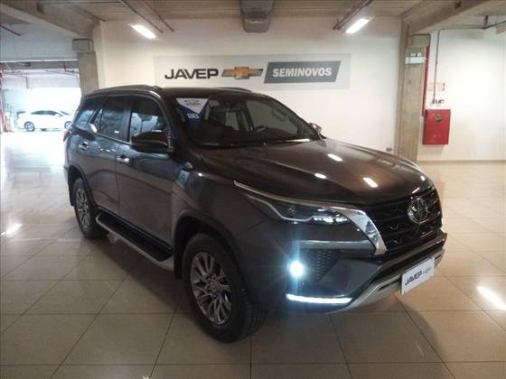 TOYOTA HILUX 2021