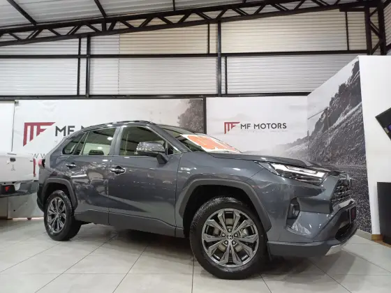 TOYOTA RAV4 2025