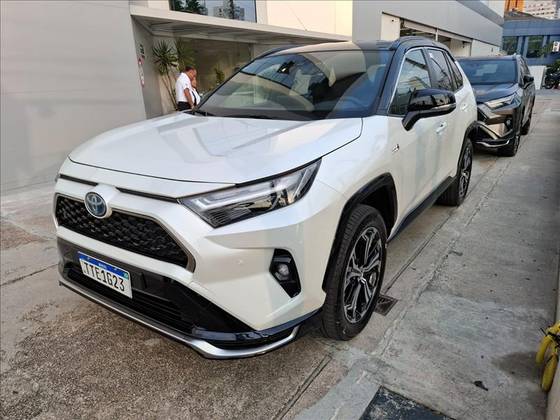 TOYOTA RAV4 2024