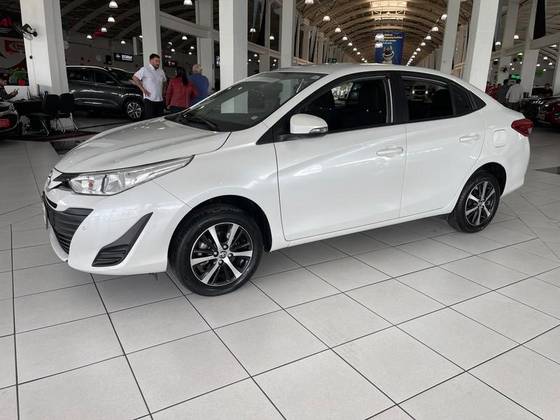 TOYOTA YARIS 2021