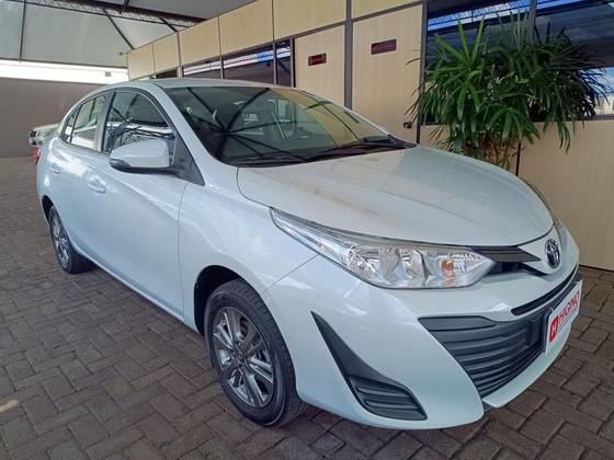 TOYOTA YARIS 2021