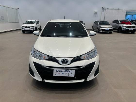 TOYOTA YARIS 2021