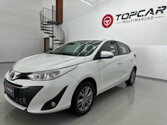 TOYOTA YARIS 2021