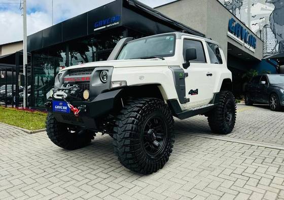 TROLLER T4 2016