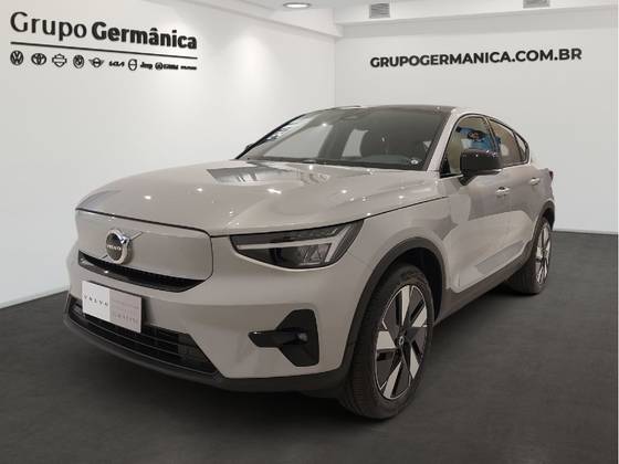 VOLVO C40 2024