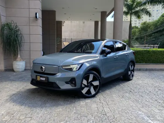 VOLVO C40 2023