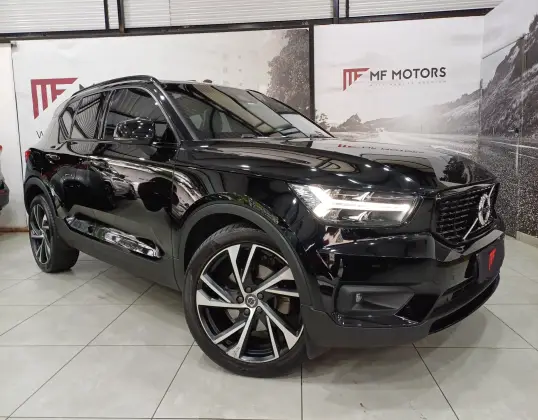 VOLVO XC40 2019