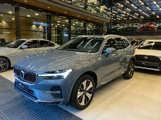 VOLVO XC60 2024