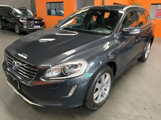 VOLVO XC60 2017