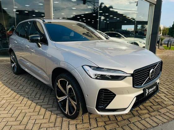 VOLVO XC60 2023