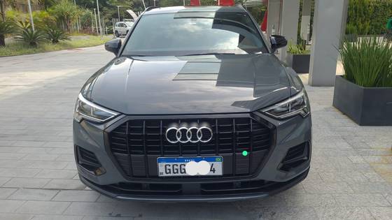 AUDI Q3 2021