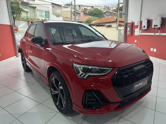 AUDI Q3 2024