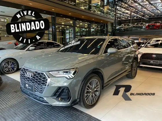 AUDI Q3 2024