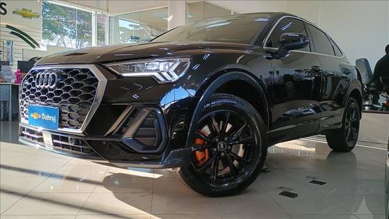 AUDI Q3 2023