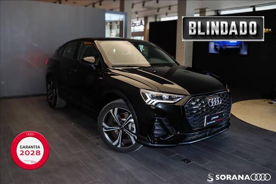 AUDI Q3 2024