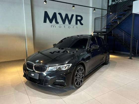 BMW 330e 2022