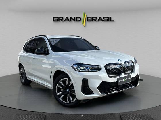 BMW iX3 2024