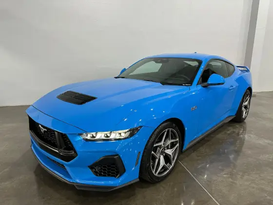 FORD MUSTANG 2024