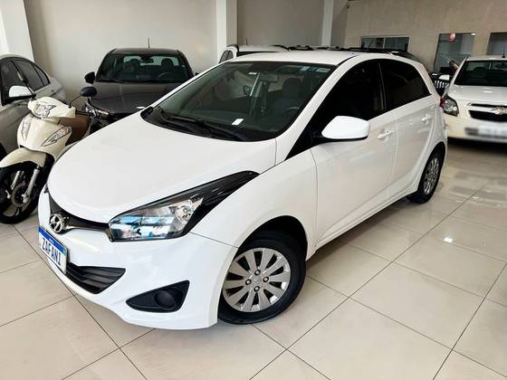 HYUNDAI HB20 2015