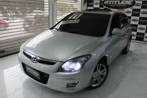 HYUNDAI I30 2011