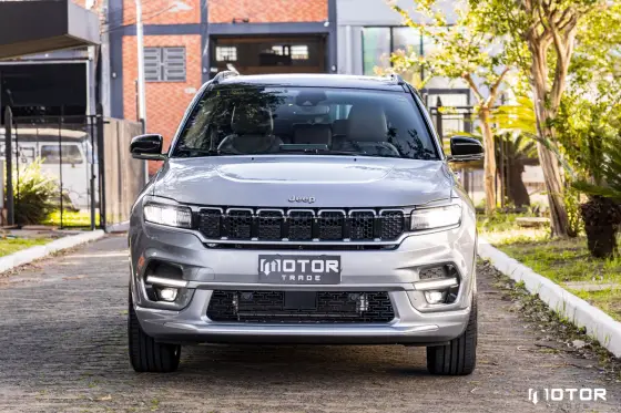 JEEP COMMANDER 2023
