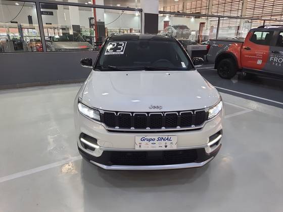 JEEP COMMANDER 2023